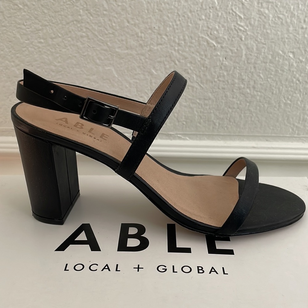 ABLE Sandra Heel Size 7.5